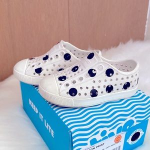 Native Jefferson Black Polka Dot White Shoes Toddler C5